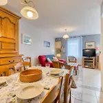 2 Bedroom Gorgeous In بيت للعطل
