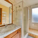 2 Bedroom Gorgeous In