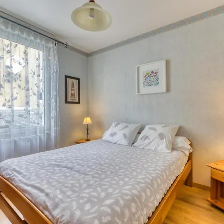 2 Bedroom Gorgeous In Fécamp