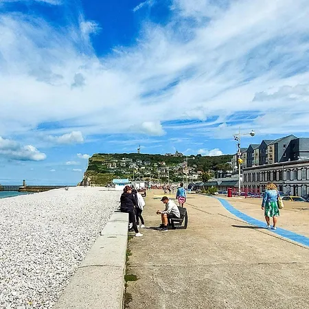 2 Bedroom Stunning In