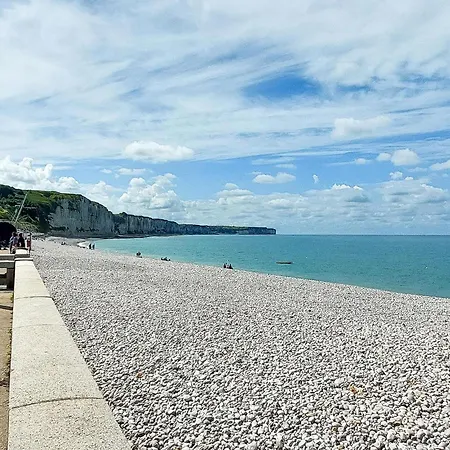 2 Bedroom Stunning In *