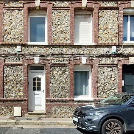 2 Bedroom Gorgeous In Fécamp